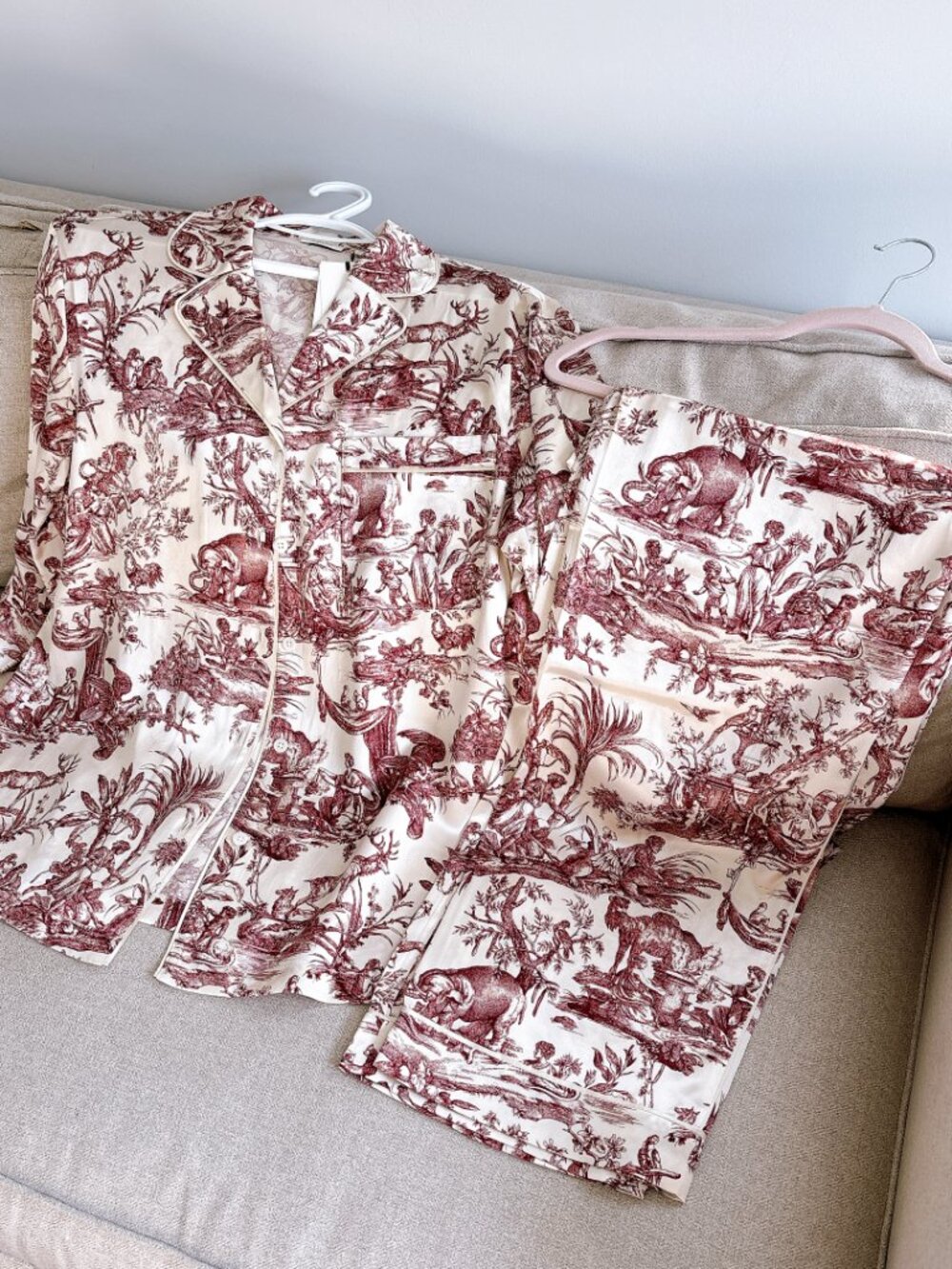 BRAND NEW WITH TAG 100% SILK PAJAMA